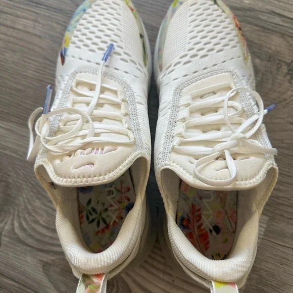 Women nike 270s - Picture 4 of 5